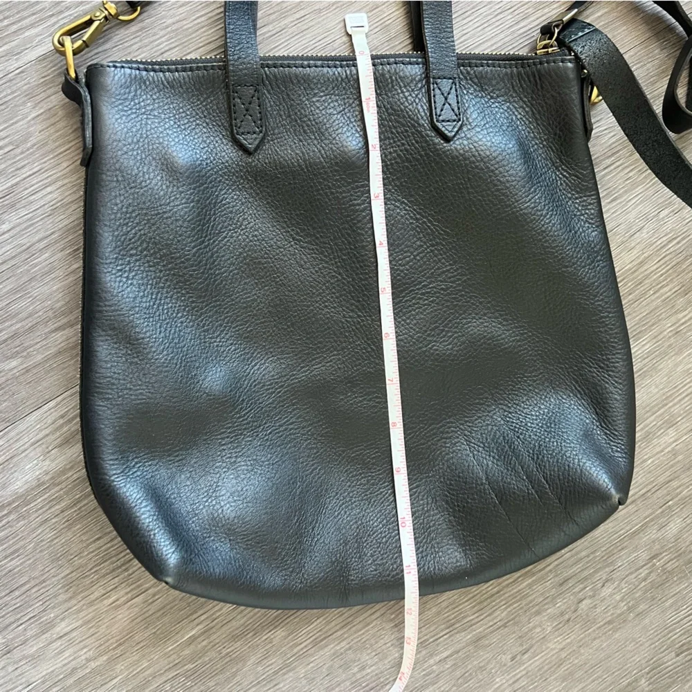 Madewell The Transport Crossbody Leather Bag in Black One Size - Picture 10 of 13